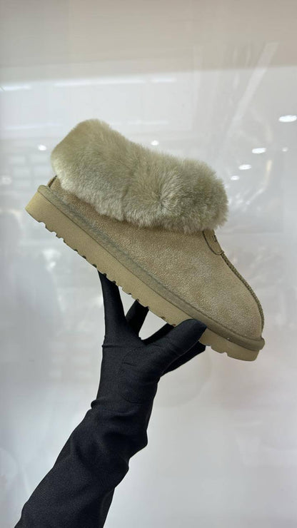 UGG
SIZE  ……… 36-42
QUALITY……MASTER
250 dhs🪙🌨️

Zain119
♥️♥️♥️