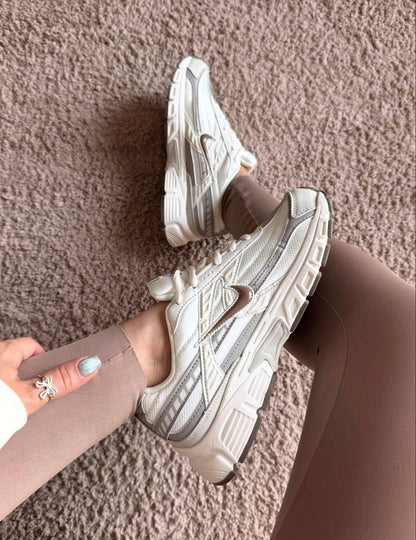 NIKE INITIATOR , 
Size 36 to 45 , 
180 dhs🗽

Zain196
♥️♥️♥️