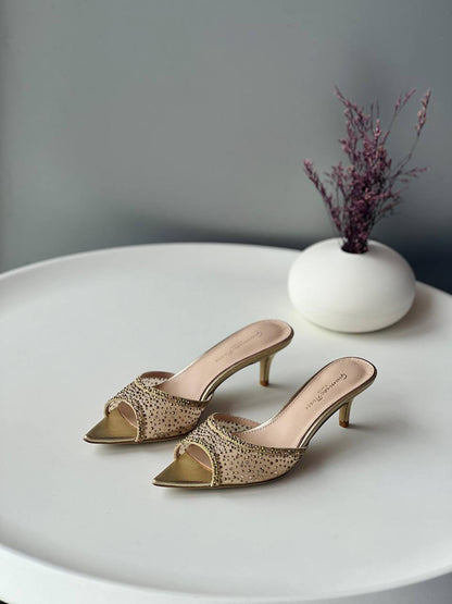 Gianvitto Rossi🌹
Size 36_41
Super high quality* 
450 dhs🪙🌨️

Zain176
♥️♥️♥️