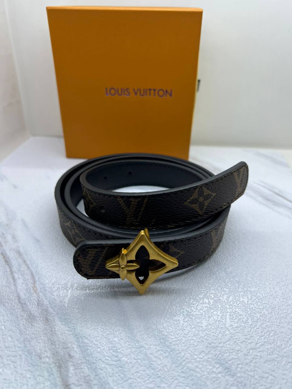 Belts 

50 dhs✅

with box
🎁🎁🎁

Zain182
♥️♥️♥️