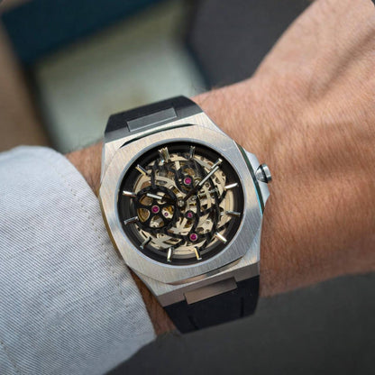 D1 milano 
watch for men 
good quality automatic
260 dhs💓

Zain59
♥️♥️♥️