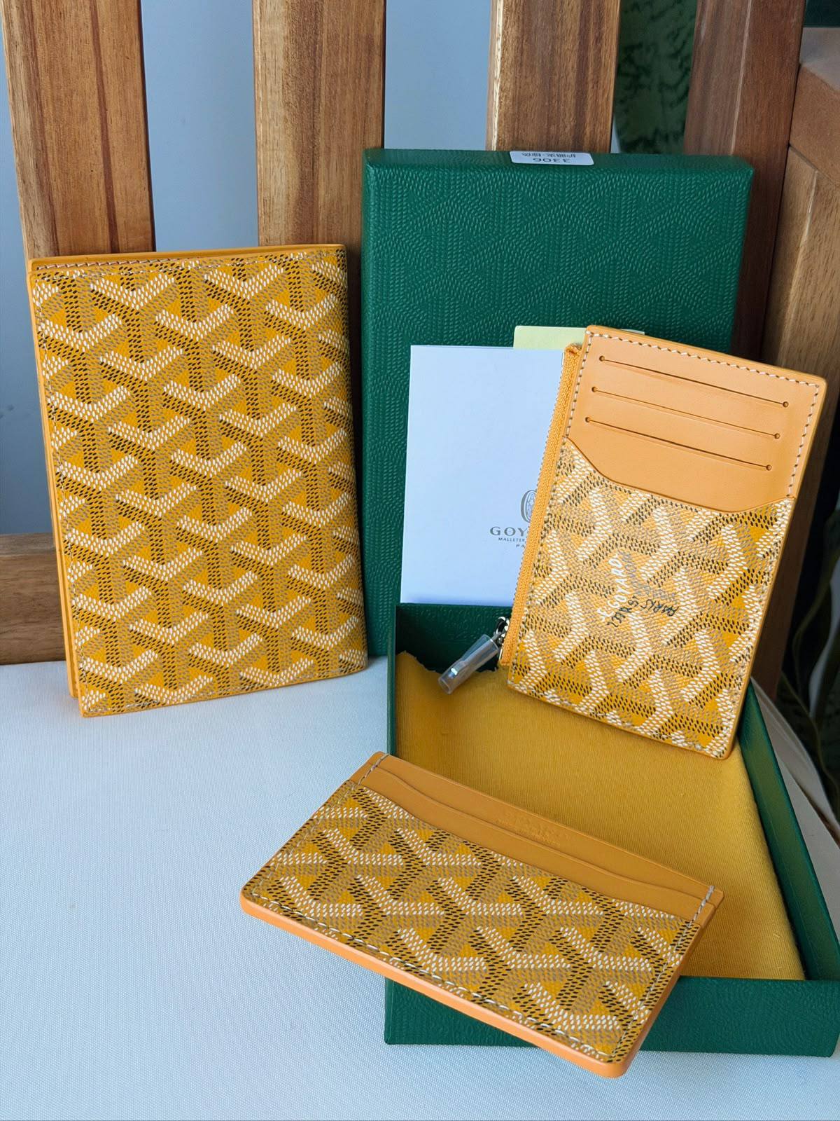 GOYARD
Super Master Quality
Original Packing🎁
Passport cover & Card Holder


For Price 👇 WhatsApp✅
0568585901 
0507557372
0552275751 Owner Zain 👌

Zain321
♥️♥️♥️