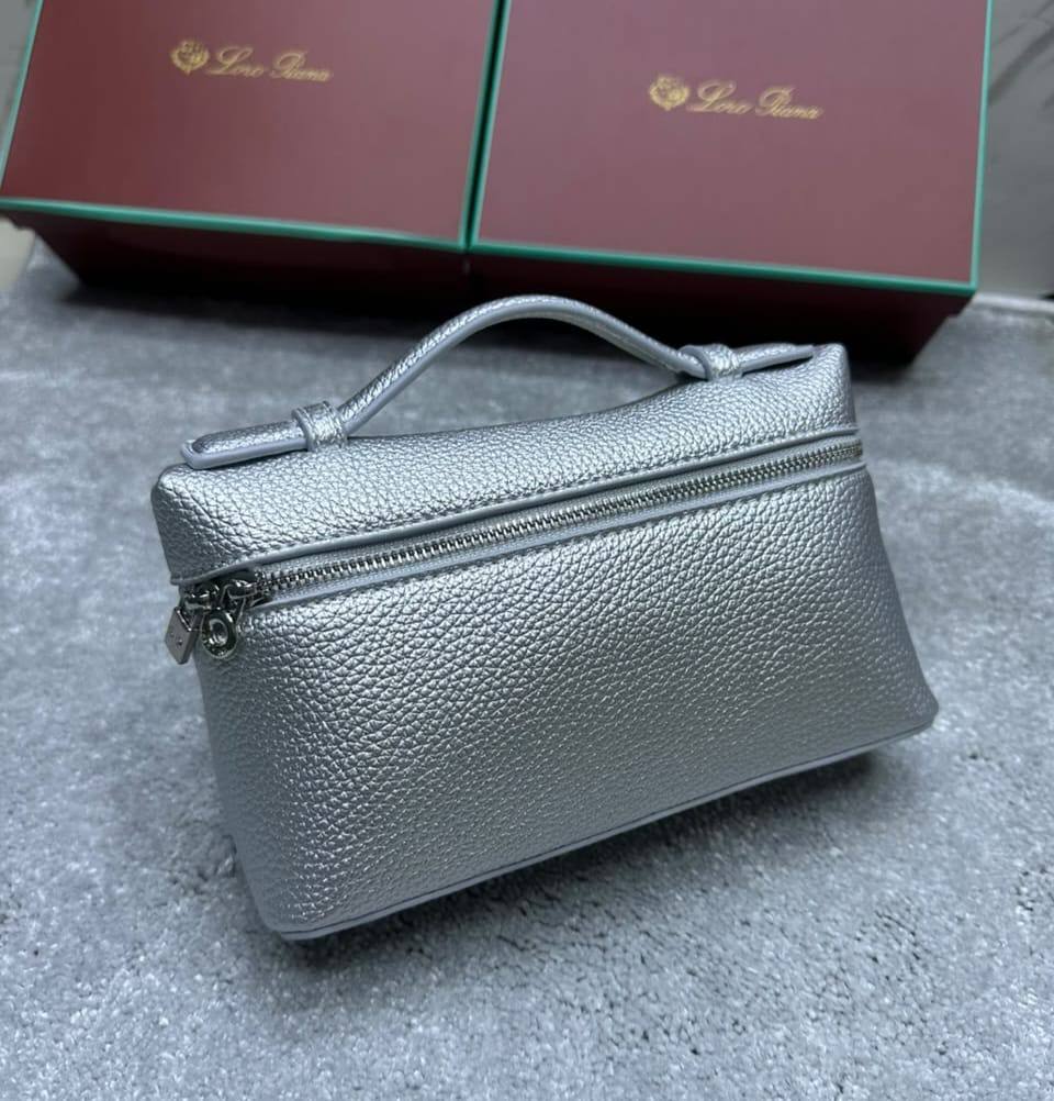 Loro Piana
withbox 
85 dhs🇦🇪🇦🇪

Zain143
♥️♥️♥️