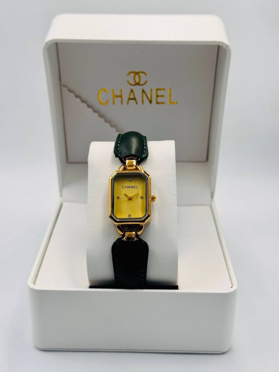 CHANEL  Ladies*🤩🤩
60 dhs🇦🇪

Zain08
♥️♥️♥️