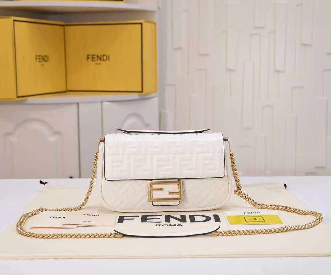 Fendi


For Price 👇 WhatsApp✅
0568585901 
0507557372
0552275751 Owner Zain 👌

Zain192
♥️♥️♥️