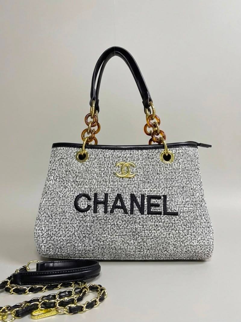 Chanel

high quality

110 dhs✅

Zain50
♥️♥️♥️
