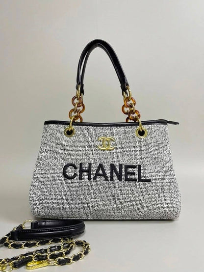 Chanel

high quality

110 dhs✅

Zain50
♥️♥️♥️