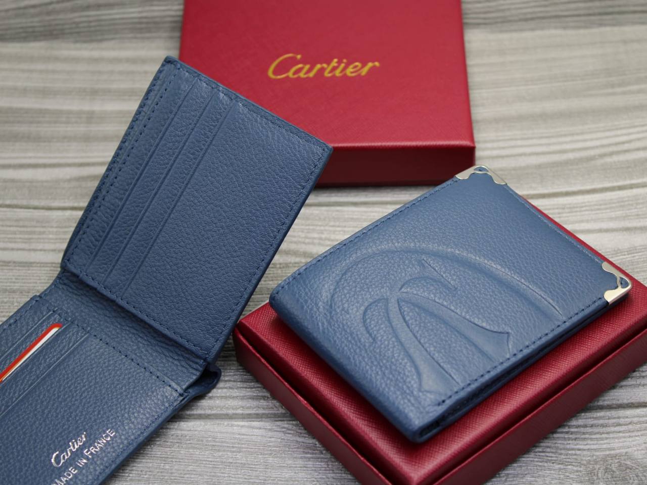 CARTIER WALLET MEN

50 dhs✅

Zain58
♥️♥️♥️