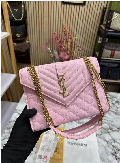 YSL
95 dhs✅
with box

Zain235
♥️♥️♥️