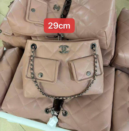 Chanel
100 dhs✅

Zain168
♥️♥️♥️