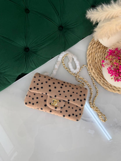 Chanel  
Available original box 📦 
With full packing 🎀🎀
Super high quality 💥💥

For Price 👇 WhatsApp✅
0568585901 
0507557372
0552275751 Owner Zain 👌

Zain283
♥️♥️♥️