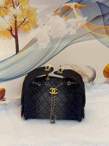 CHANEL
Best quality 
120 dhs✅
size 26Cm

Zain290
♥️♥️♥️