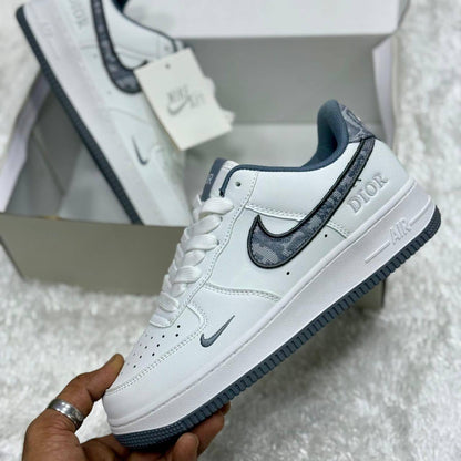 Nike 
95 dhs🪙💕
Size 40 to 45

Zain27
♥️♥️♥️