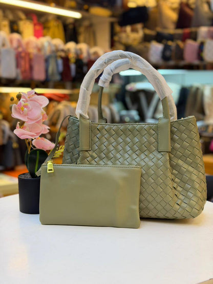 Bottega
100 dhs✅

Zain299
♥️♥️♥️