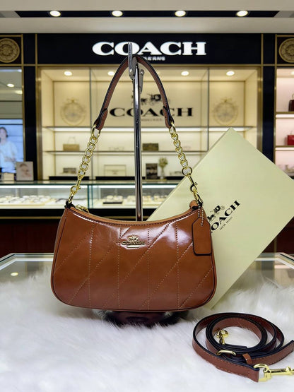 Coach

85 dhs🌺

with box.
🎁🎁🎁

Zain38
♥️♥️♥️