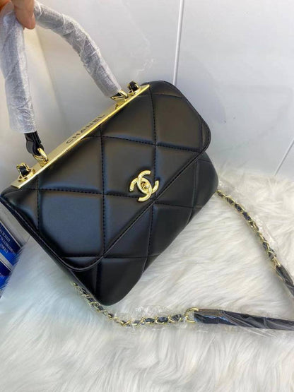 Chanel
105 dhs🪙🌨️
high quality  24cm

Zain26
♥️♥️♥️