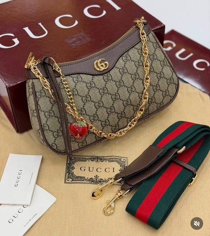 Gucci
100 dhs🇦🇪🇦🇪
good-quality with box 

Zain35
♥️♥️♥️