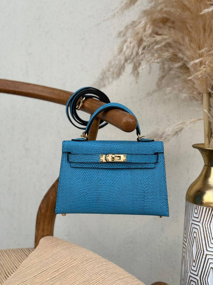 HERMES
19cm
360 dhs✅

Top quality 
With box🎁

Zain167
♥️♥️♥️