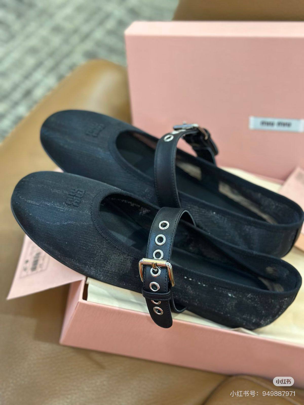 Miu Miu Ballet
Size 36-41
120 dhs🪙🌨️

Zain145
♥️♥️♥️