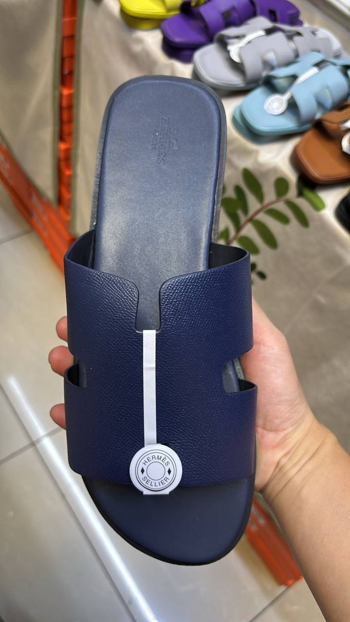Hermes
Size 40-46
100 dhs✅

Zain145
♥️♥️♥️