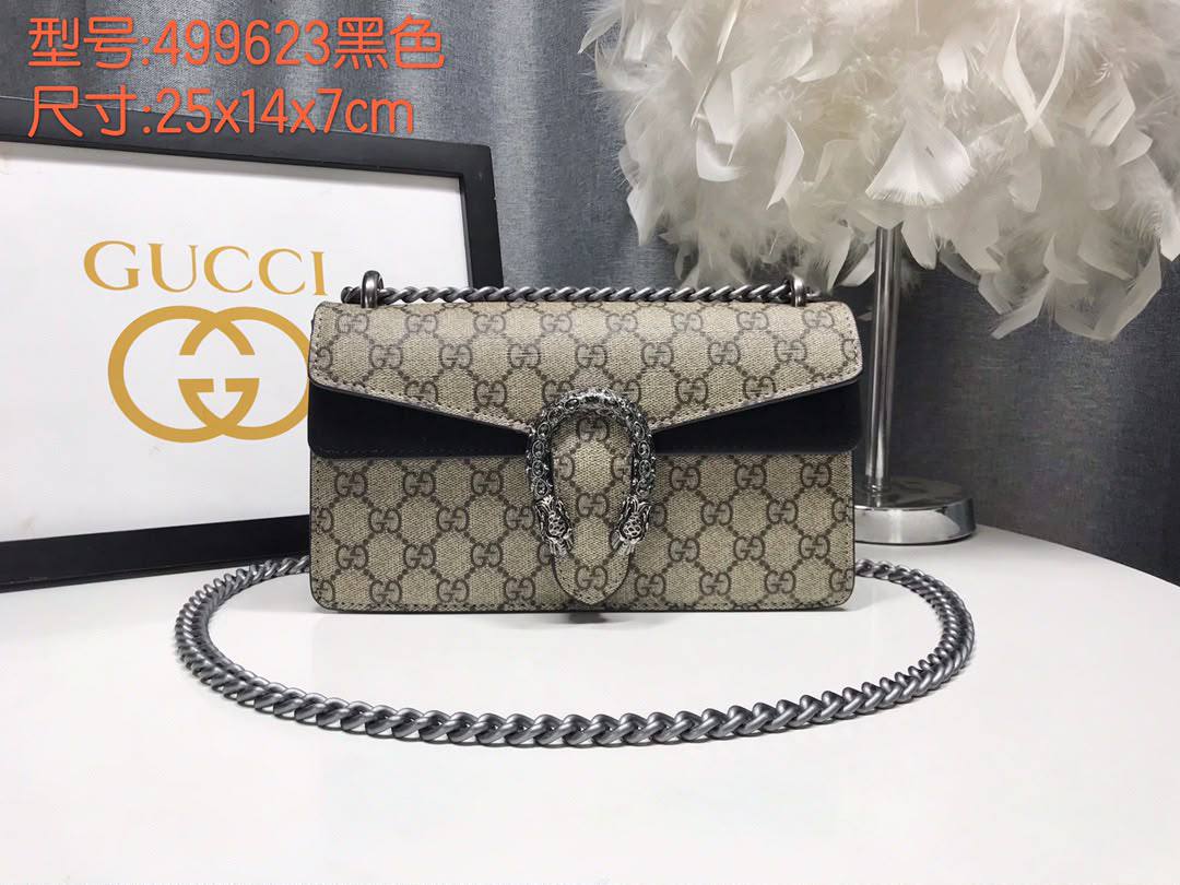 Gucci

Big size:280 dhs🇦🇪

Medium size: 270 dhs🇦🇪

Small size: 210 dhs🇦🇪🇦🇪

Zain153
♥️♥️♥️