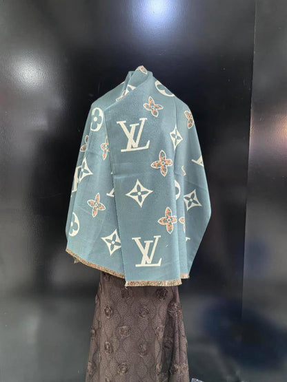 Scarf 

Good quality 

50 dhs🇦🇪🇦🇪

Zain17
♥️♥️♥️