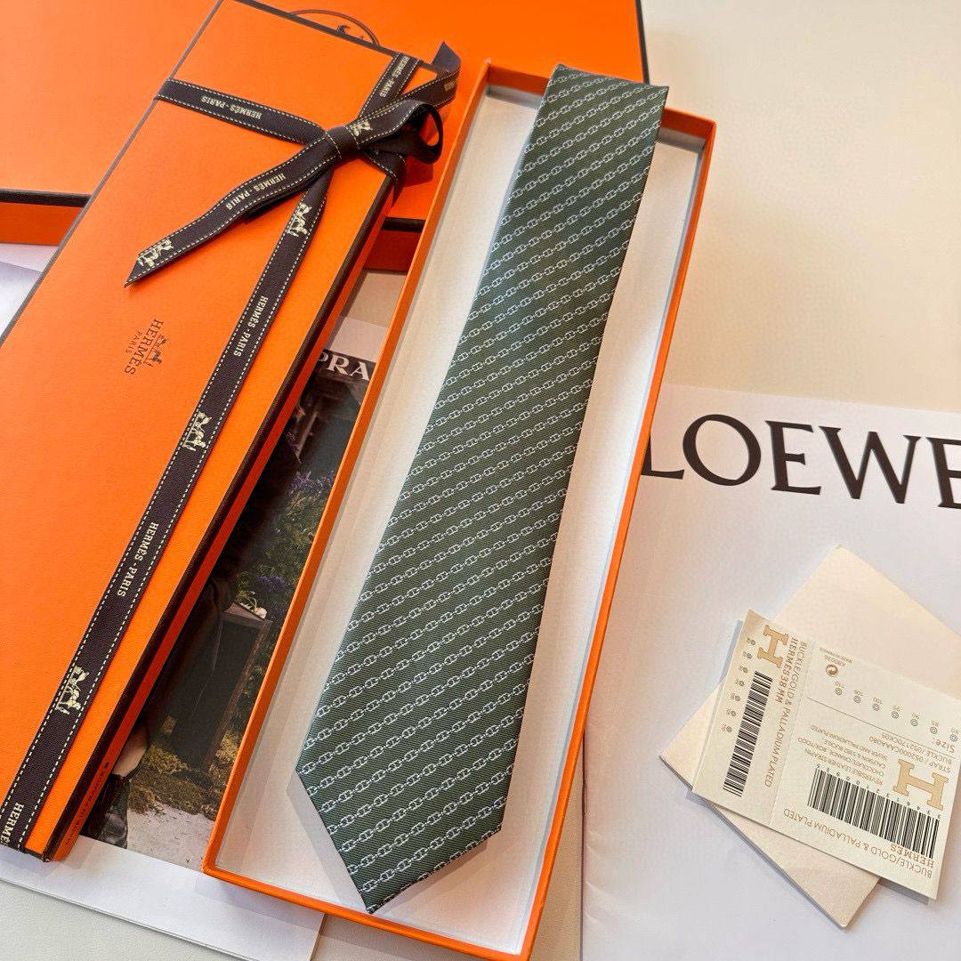 *Tie*
*Master quality*
180 dhs🪙💕

Zain179
♥️♥️♥️