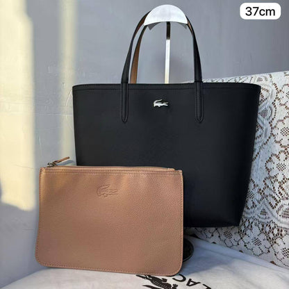 🐊 LACOSTE 2 Face
1⃣️First quality 
Medium Size: 37 * 24.5 cm
75 dhs✅

Zain115
♥️♥️