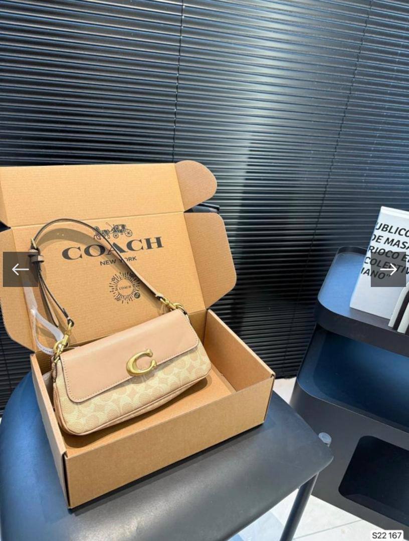 Coach

90 dhs✅

high quality 

With box   
🎁🎁🎁

20cm

Zain26
♥️♥️♥️
