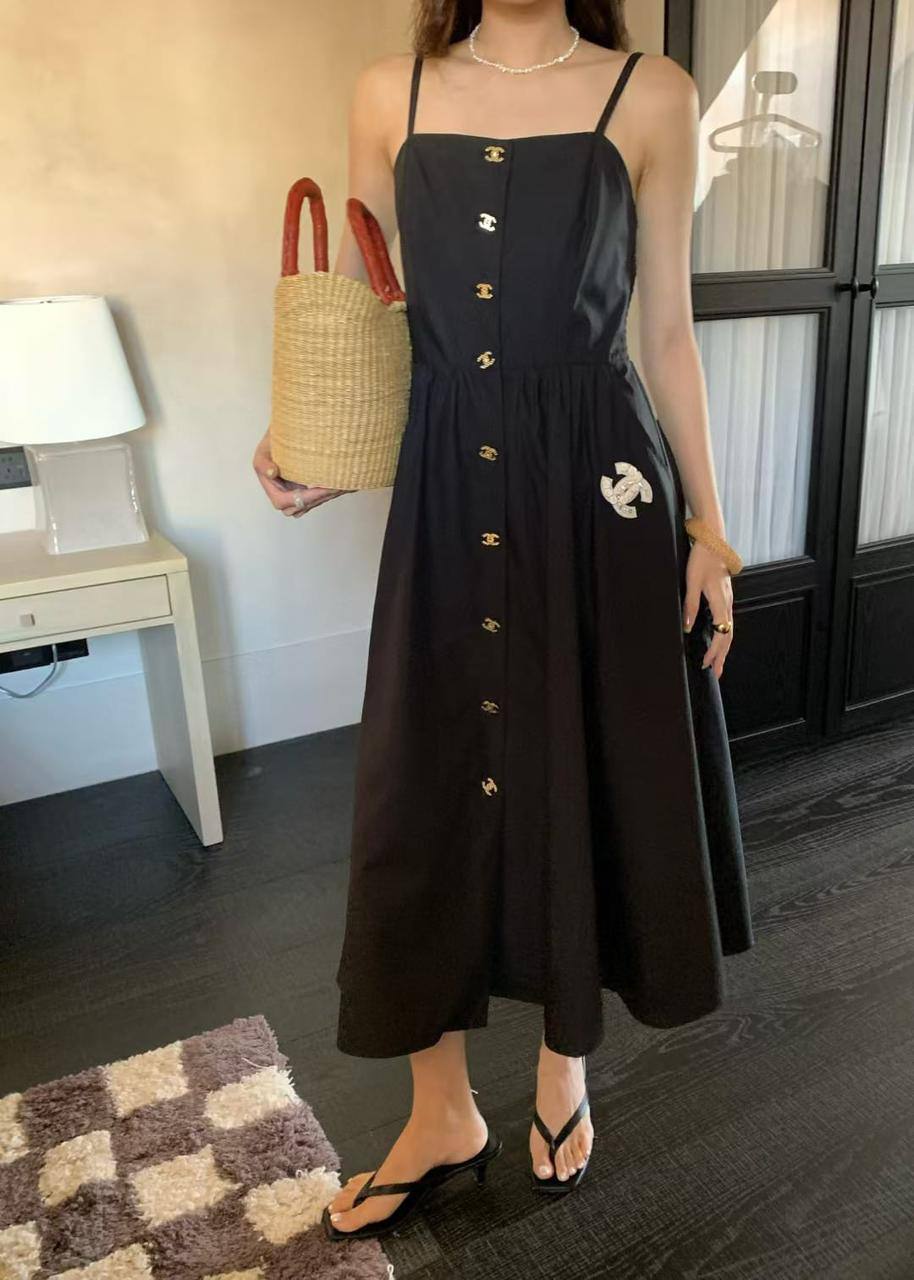 *New collections*                                                
CHANEL
*Super Master quality*
*Sizes: S M L* 
410 dhs✅

Zain308
♥️♥️♥️
