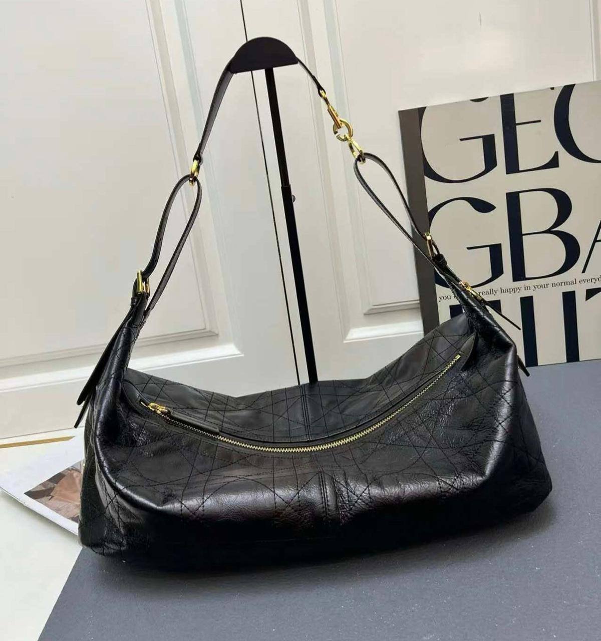 DIOR  
GOOD QUALITY
100 dhs✅

Zain295
♥️♥️♥️