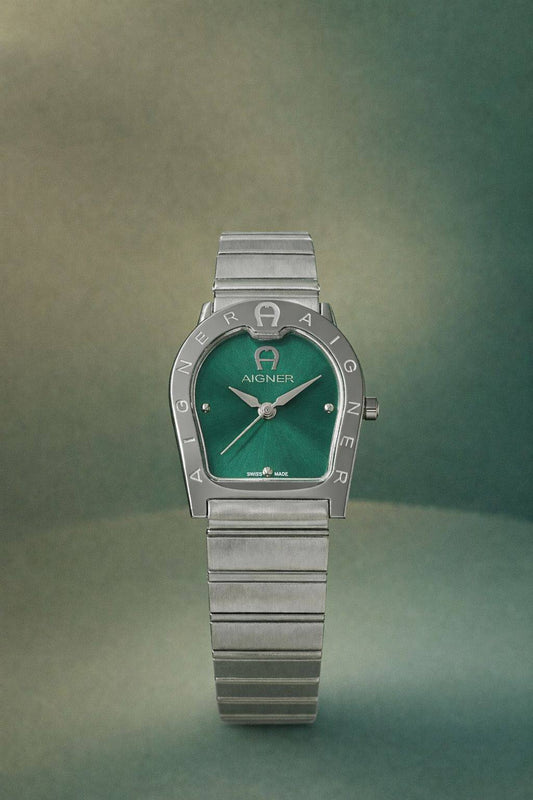 Aigner watch for ladies 
good quality 
280 dhs🗽

Zain59
♥️♥️♥️