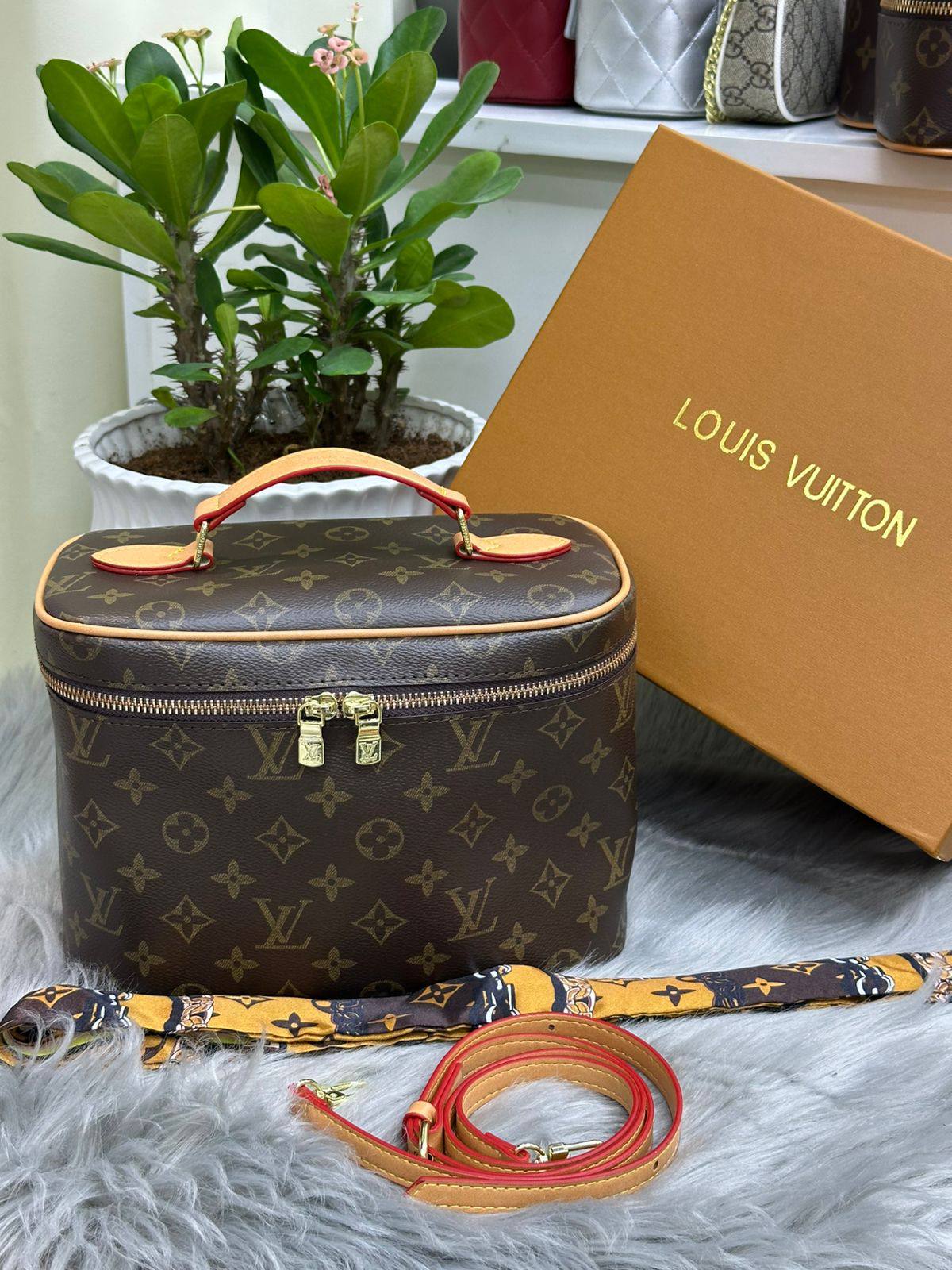 LV
SIZE       

25cm
100 dhs🪙🌨️

20 cm  
95 dhs🪙🌨️

15 cm  
90 dhs🪙🌨️

Zain244
♥️♥️♥️
