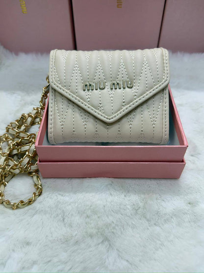 NEW CAME 
MIU MIU BAG
GOOD QUALITY 

40 dhs❣️

WITHBOX
🎁🎁🎁

Zain40
♥️♥️♥️