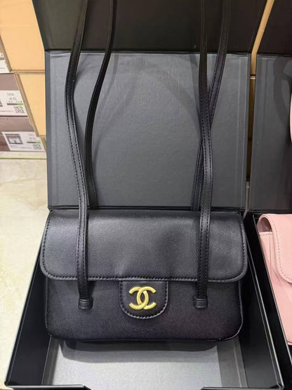 Chanel
with box
100 dhs💓

Zain143
♥️♥️♥️