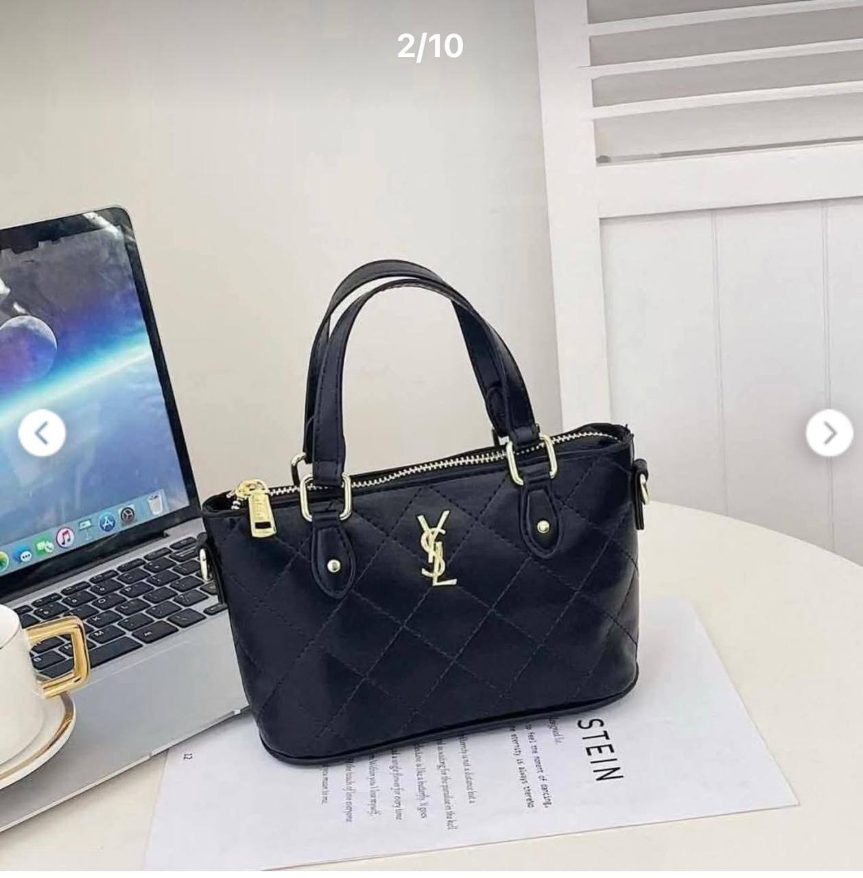 Coach

With box 
🎁🎁🎁

85 dhs🪙💕

Zain50
♥️♥️♥️