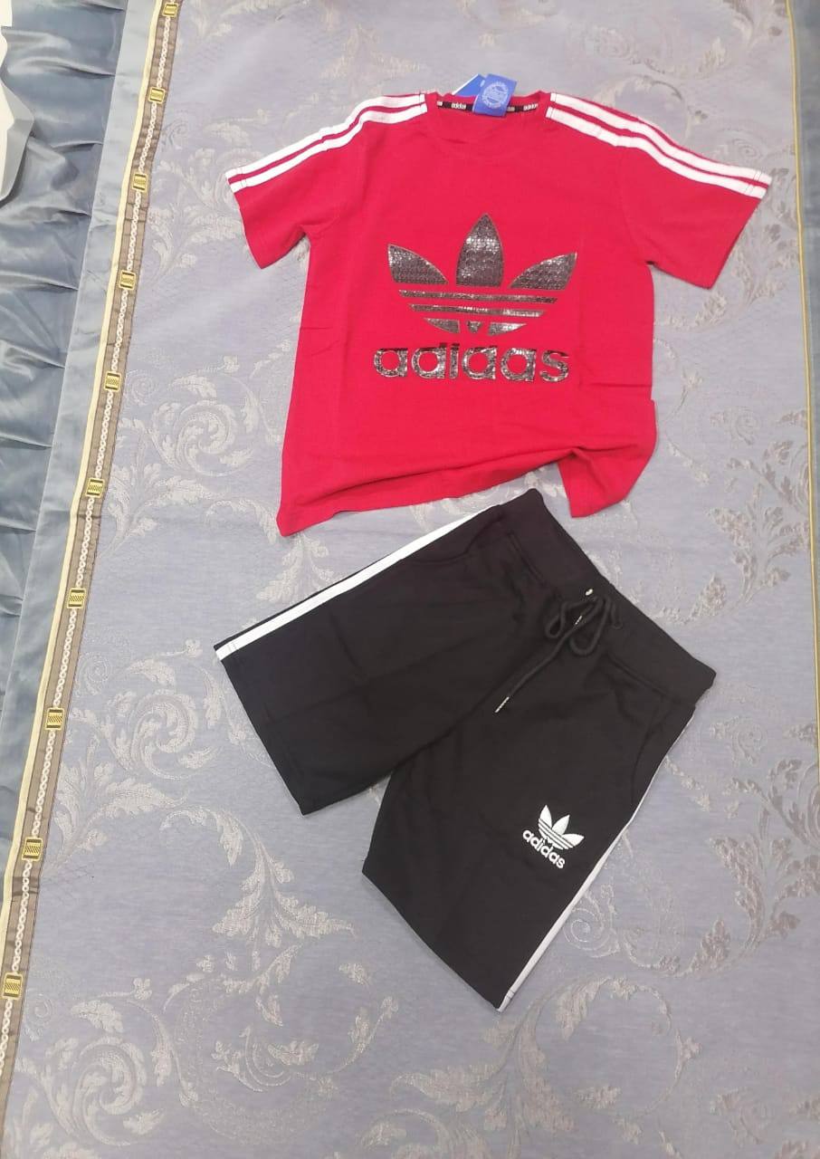 Kids tracksuit 

8 10 12 14 16 size 

75 dhs🇦🇪🇦🇪

Zain27
♥️♥️♥️