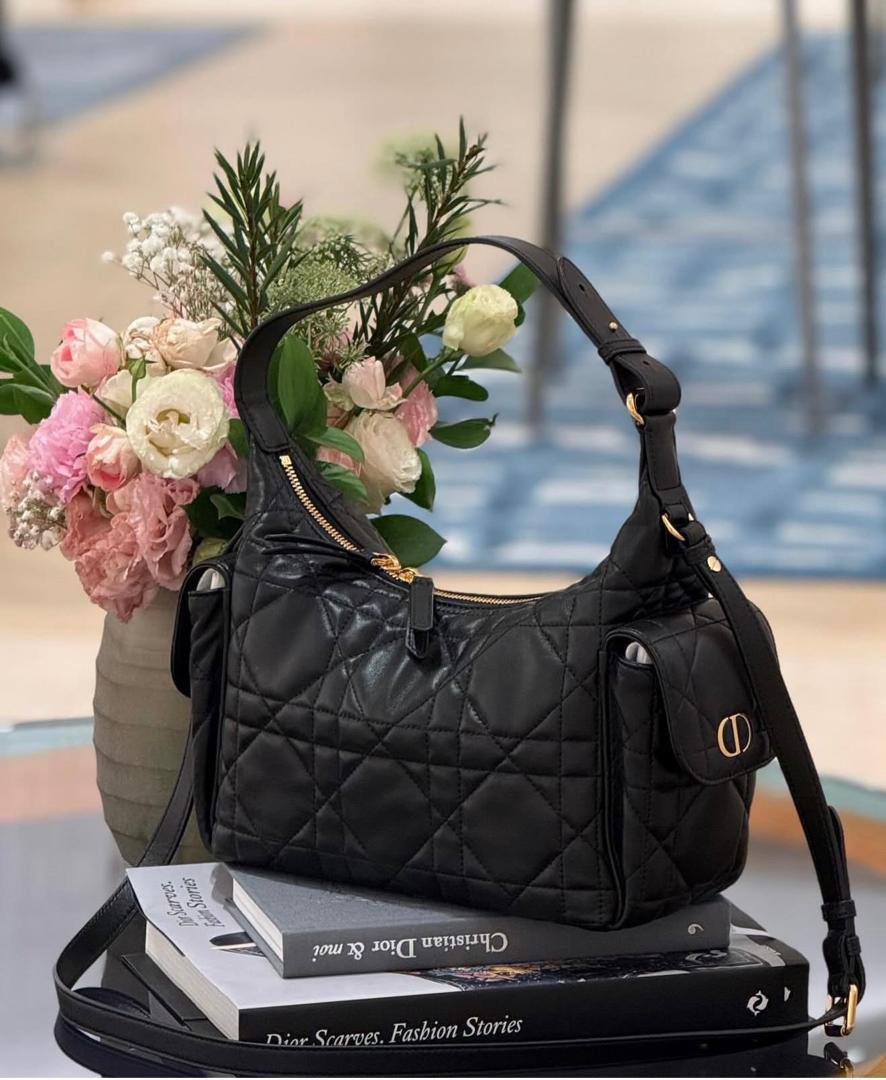 Gucci

105 dhs🇦🇪🇦🇪

Zain26
♥️♥️♥️