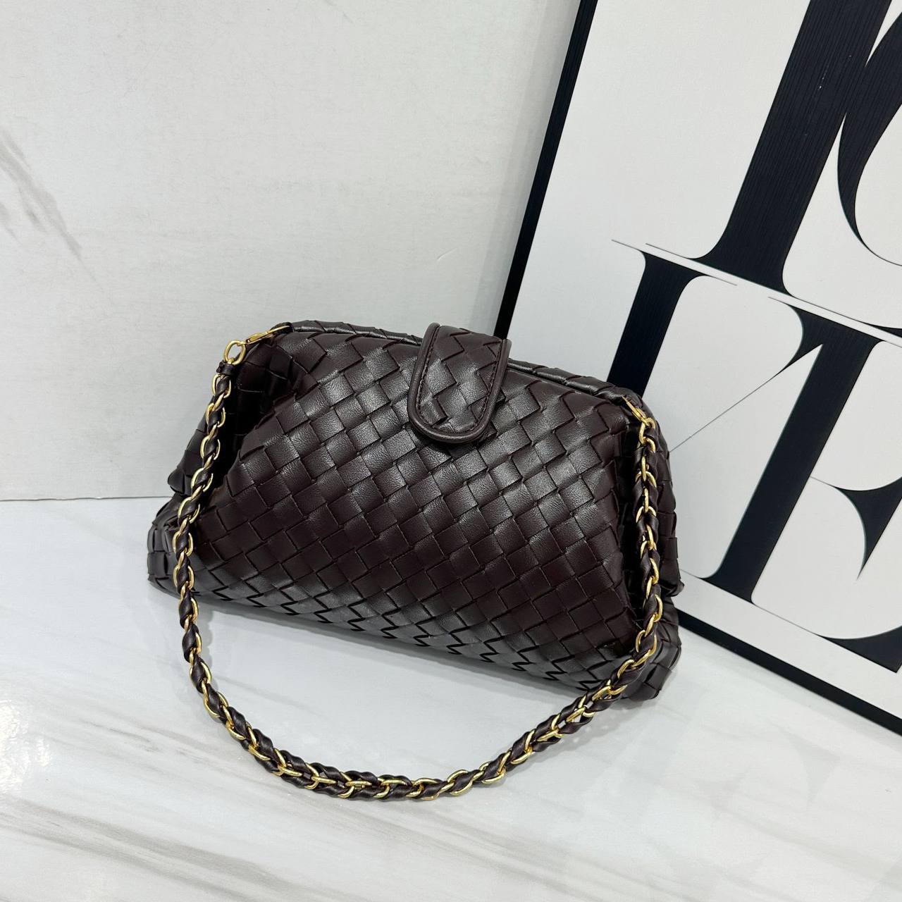 BOTTEGA
 COPY ONE 
135 dhs✅

Zain39
♥️♥️♥️