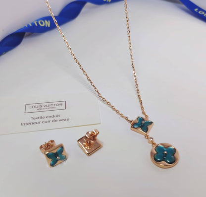 LV SET❤️‍🔥*
Necklace 🦋
Bracelet 🌸
Earring 🌊
Master quality 💯
With normal boxes 🗃️ 
150 dhs❣️
With master box 📦 
170 dhs❣️

Zain216
♥️♥️♥️