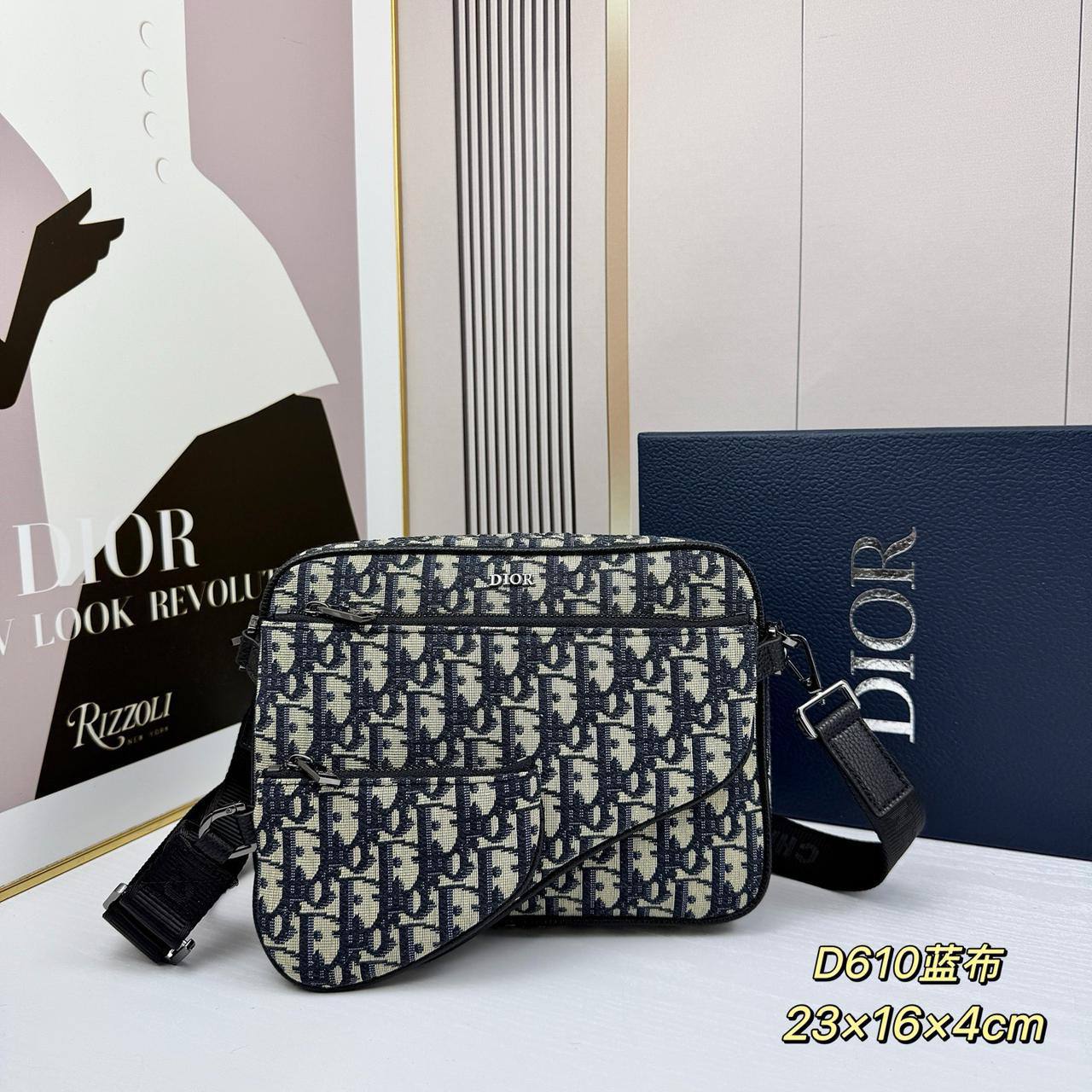 Dior 
Master
300 dhs❣️

#with box💕💕🙋‍♂️
🎁🎁🎁

Zain218
♥️♥️♥️