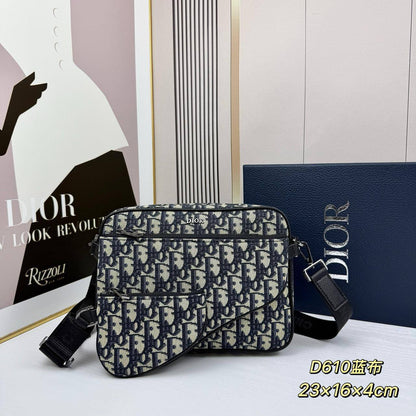 Dior 
Master
300 dhs❣️

#with box💕💕🙋‍♂️
🎁🎁🎁

Zain218
♥️♥️♥️