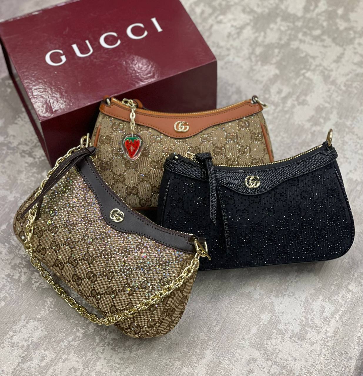 Gucci
High Quality
230 dhs✅

Zain175
♥️♥️♥️