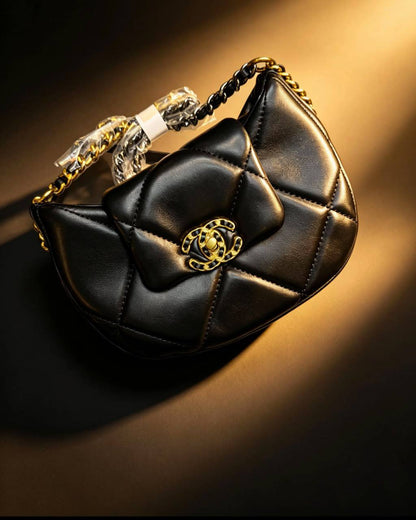 Chanel 
with box
110 dhs✅✅

Zain07
♥️♥️♥️