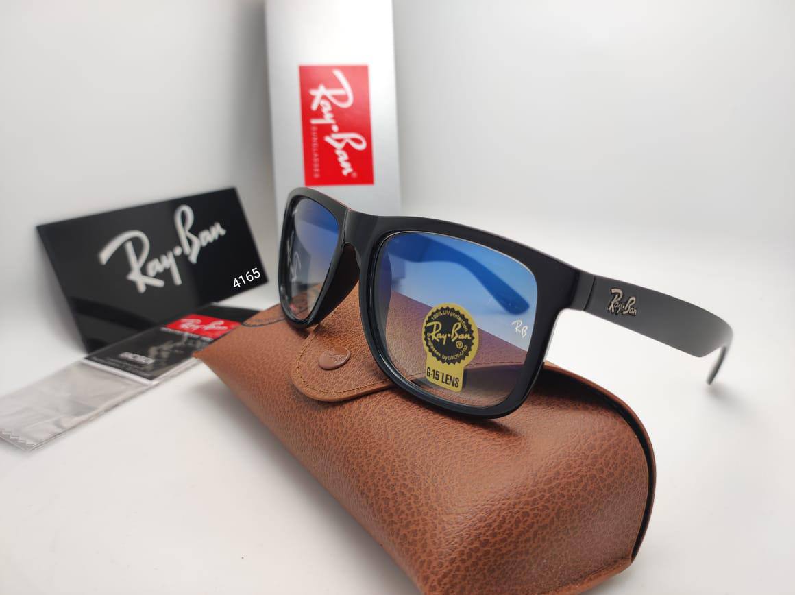Ray Ban
60 dhs🪙🌨️

Zain126
♥️♥️♥️