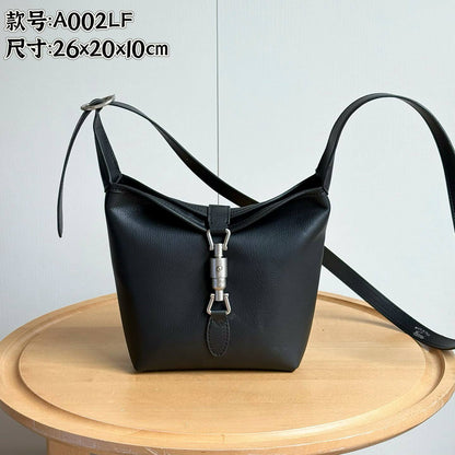 Gucci

280 dhs🇦🇪🇦🇪

26cm

Zain297
Zain228
♥️♥️♥️