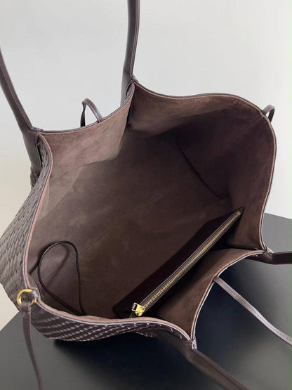 Bottega Veneta Pinacoteca tote bag 

For Price 👇 WhatsApp✅
0568585901 
0507557372
0552275751 Owner Zain 👌

Zain71
♥️♥️♥️