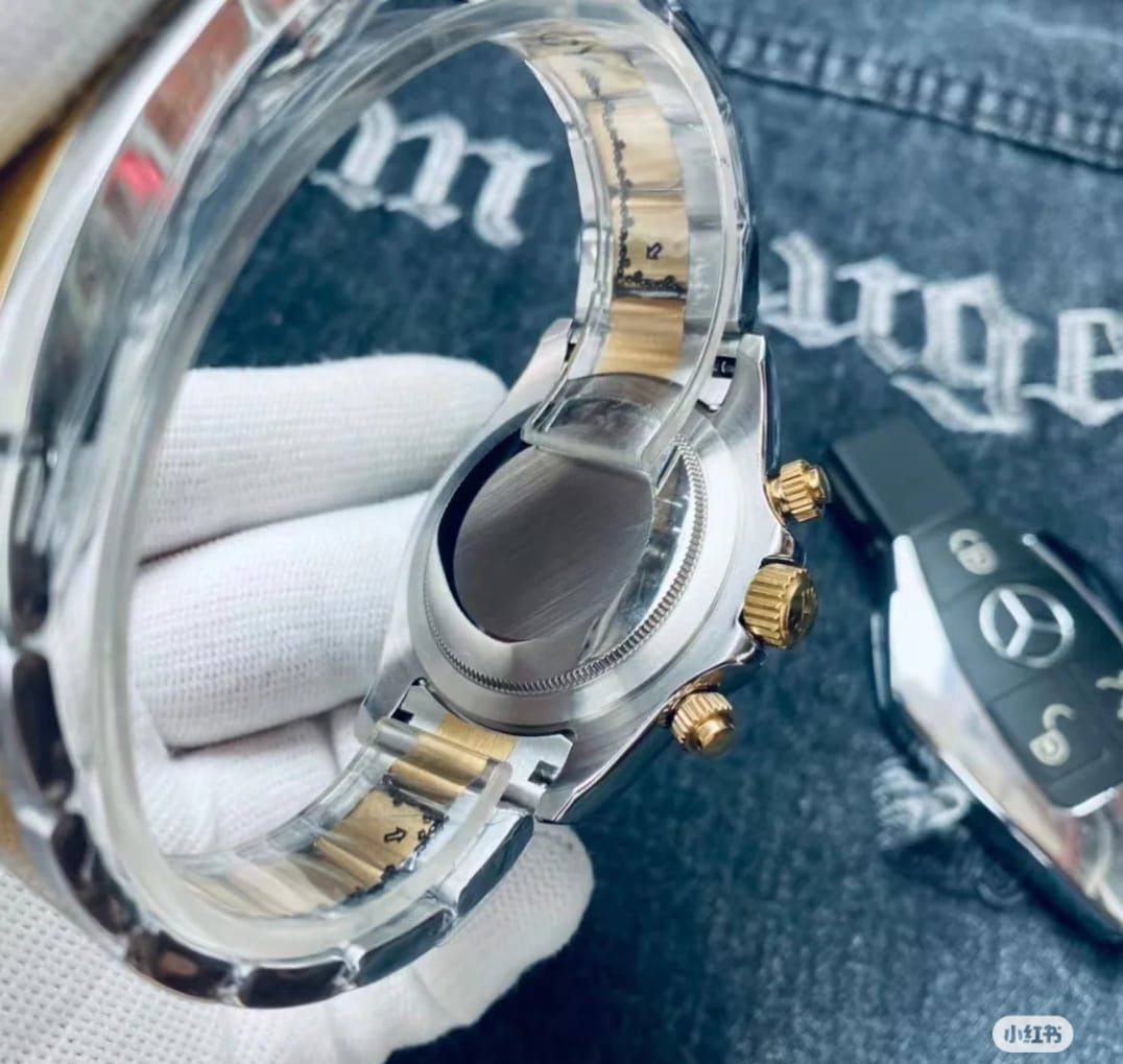 ROLEX WATCH 
GOOD QUALITY 
170 dhs🪙

Zain40
♥️♥️♥️