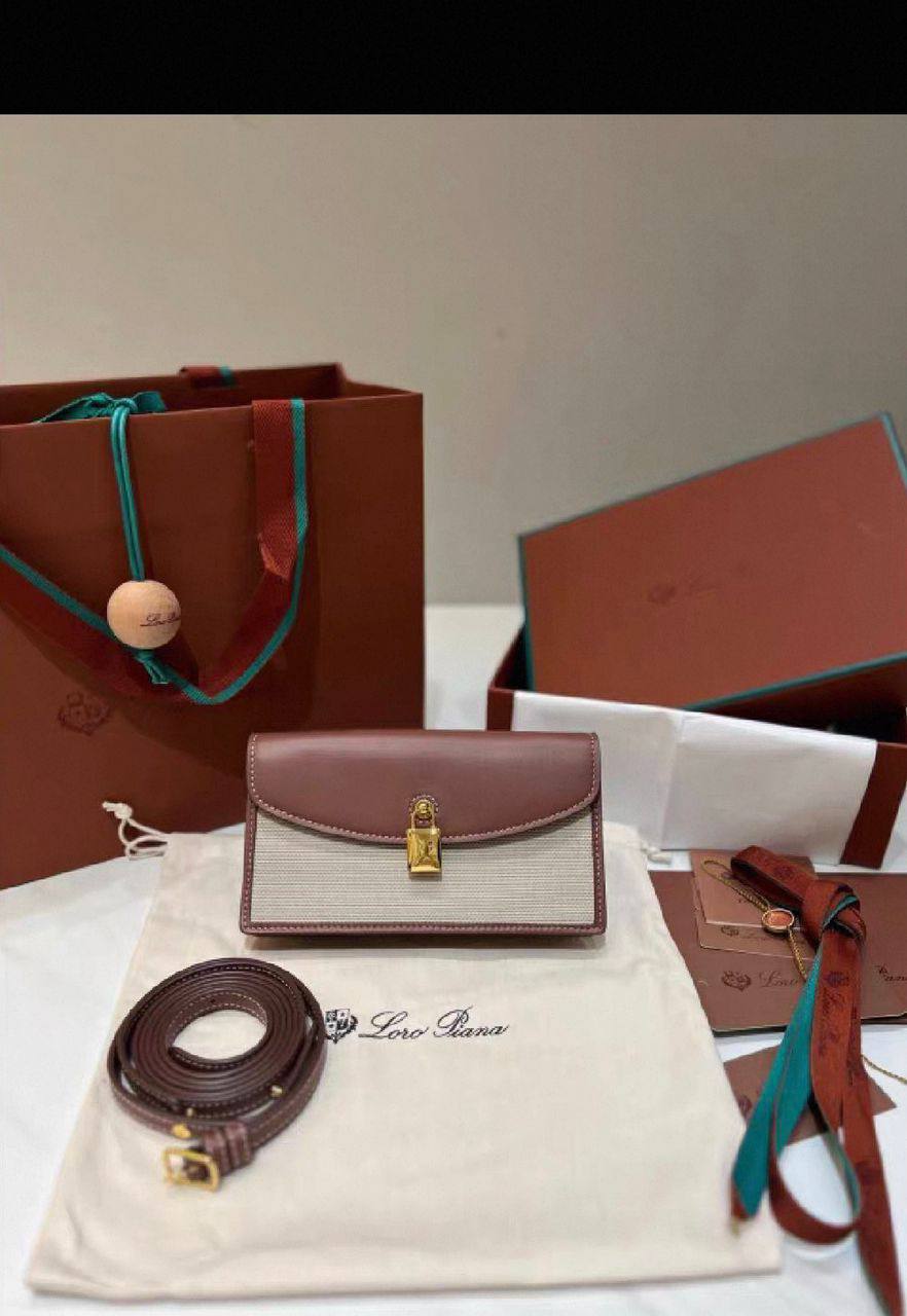 Loro Piana
95 dhs✅
Good-quality 

with box
🎁🎁🎁

Zain35
♥️♥️♥️