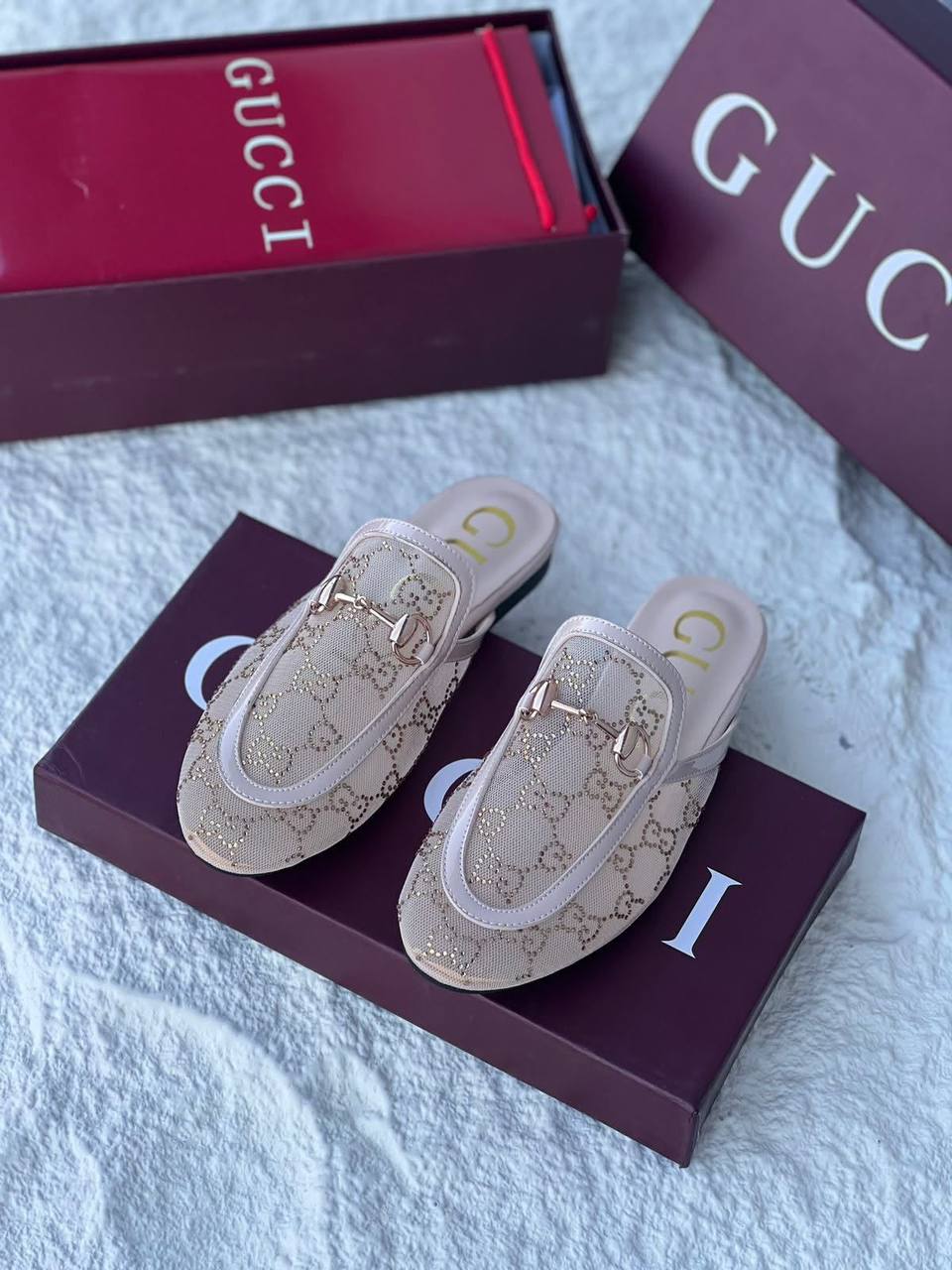 GUCCI
SIZE 36-41
105 dhs🇦🇪🇦🇪

Zain21
♥️♥️♥️